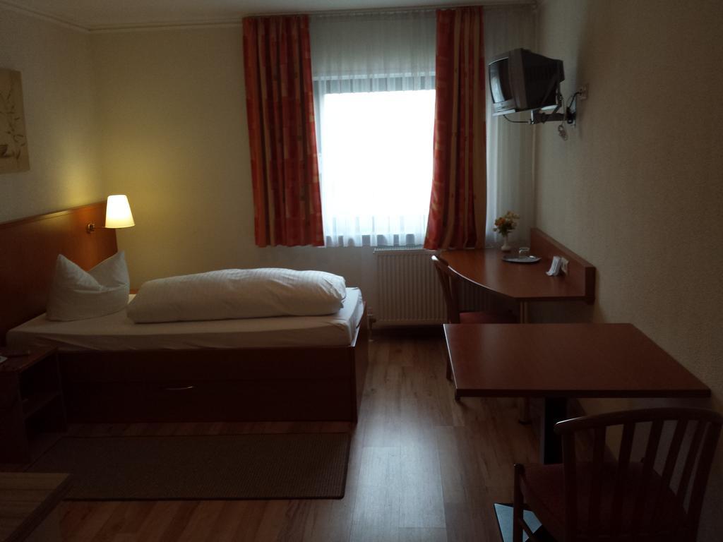 Hotel Am Exerzierplatz MHG Extérieur photo